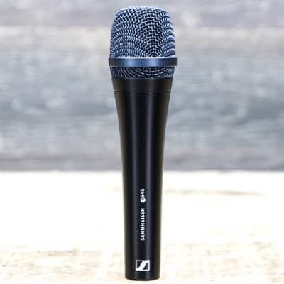 Sennheiser e 945 High Feedback Rejection Dynamic Super-Cardioid Vocal Microphone