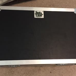 16x24 pedalboard with Just in Case Road Case image 2