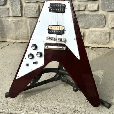 Gibson Flying V 2018 left handed - Aged Cherry - w/ factory photo image 2