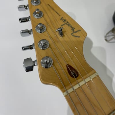 Fender American Deluxe Stratocaster Ash with Maple Fretboard 2004 - 2010 - Aged Cherry Burst image 13