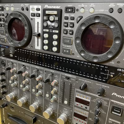 Pioneer DJM-3000 Rotary Mixer / Pioneer CMX 3000 VU Meter