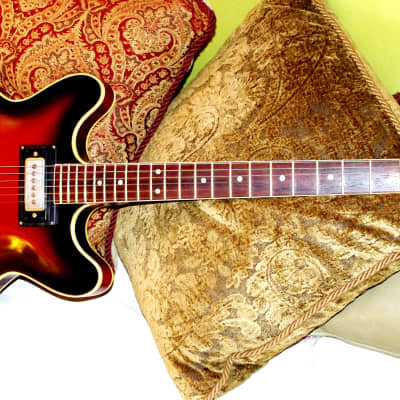 HARPTONE 420 1969 2-Tone Cherryburst.  This is a Standel guitar rebranded.  Built by SAM KOONTZ. image 11