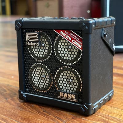 Roland Micro Cube Bass RX 2x2.5-Watt 4x4