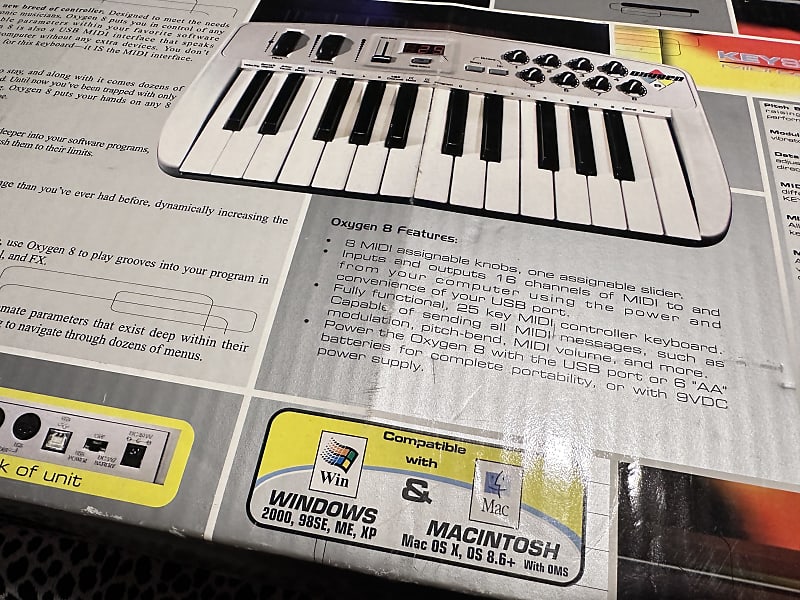 M-Audio Oxygen 8 25-Key MIDI Keyboard Controller