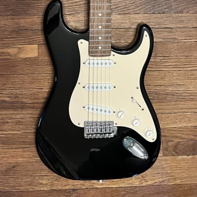 Hardtail Navy Blue fender Squier Stratocaster Affinity Bullet