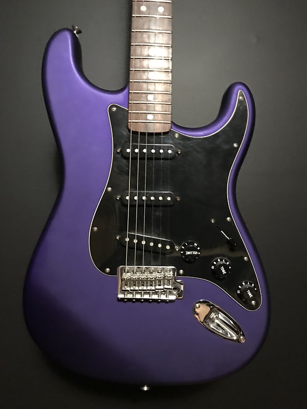 Fender Strat MIM, 2006-2007 - Purple | Reverb