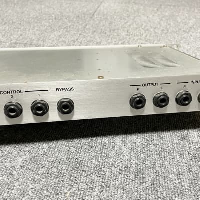 KORG AM8000R マルチエフェクトプロセッサー エフェクター KORG AM8000R マルチエフェクトプロセッサー エフェクター