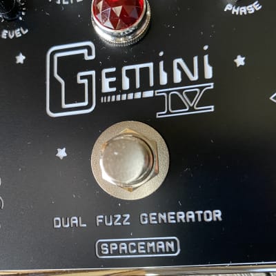 #17/22 Limited Edition Spaceman Gemini IV Dual Fuzz Generator 2019 - 2020 CHROME image 11