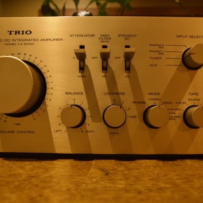 TRIO (KENWOOD) KA-8300 INTEGRATED AMPLIFIER OUTSTANDING