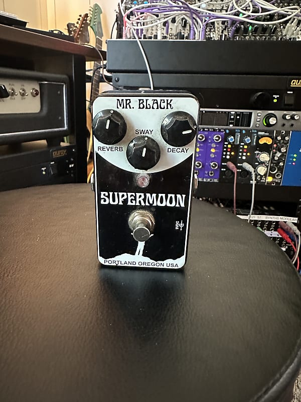 Mr. Black Supermoon