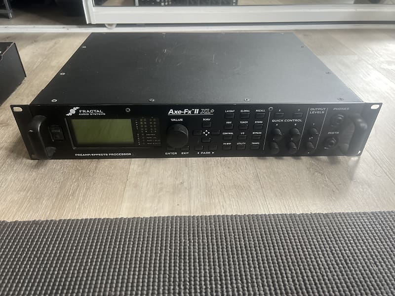 Fractal Audio Axe-FX II XL with Controller | Reverb
