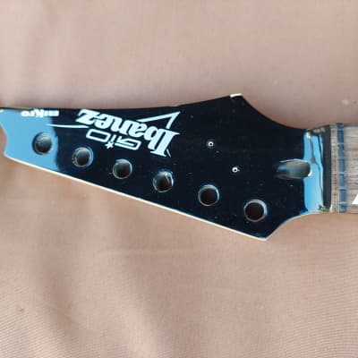 Ibanez GRGM21-BKN Gio miKro Neck 22.5 Scale Sharkfin Inlay Short Scale image 3