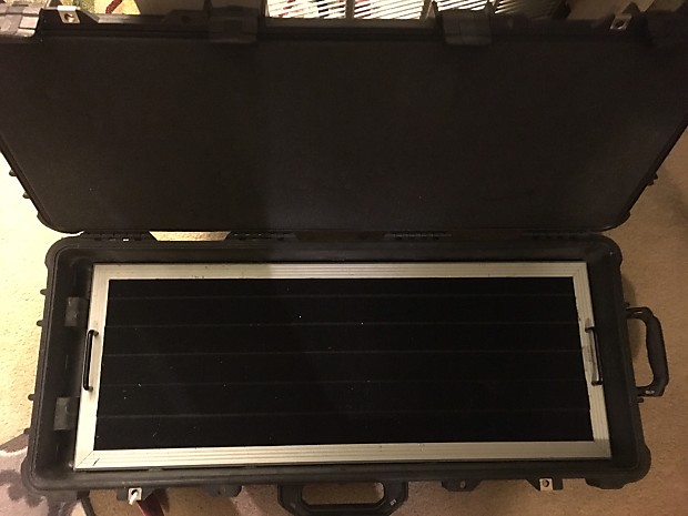 Pelican case pedalboard store