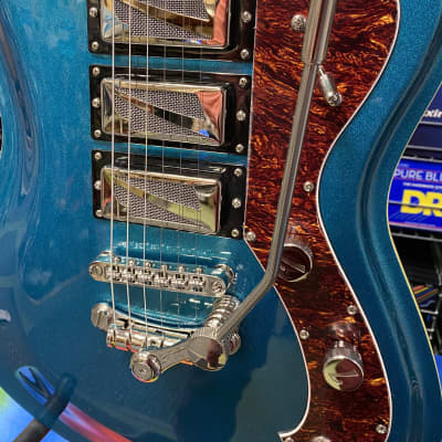 Italia Modena Challenge electric guitar in metallic turquoise - Made in Korea image 9