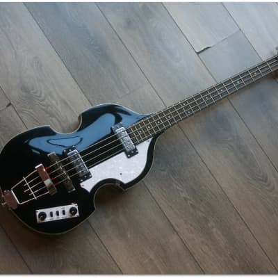 Hofner "HI-BB-SB Ignition Violin Bass Black" 2, 54 kilograms imagen 1