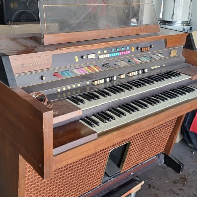 Hammond Series Organ 1970's - Cherry image 12
