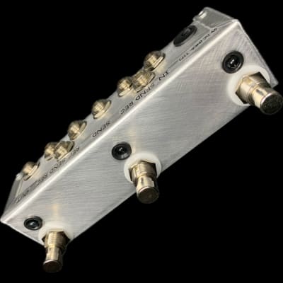 Studio Daydream Handmade Pedals TRIGGER 3 LOOP SWITCHER Rev Studio Daydream Handmade Pedals TRIGGER 3 LOOP SWITCHER Rev