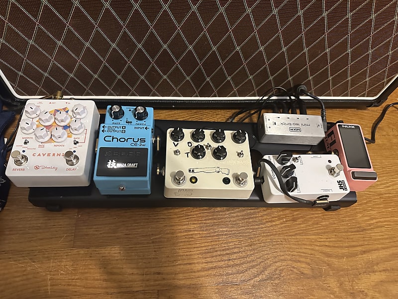 Mono Nano plus full pedalboard Reverb
