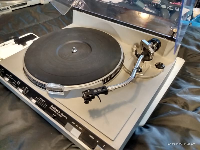 Technics SL-5350 Quartz Direct Drive Turntable, Dust Cover, SHURE M95ED MM  Cartridge &45 RPM Stacker