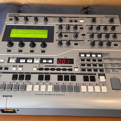Yamaha RS7000 Groovebox/sampler with maxed-out sample memory/SCSI and gigbag image 1