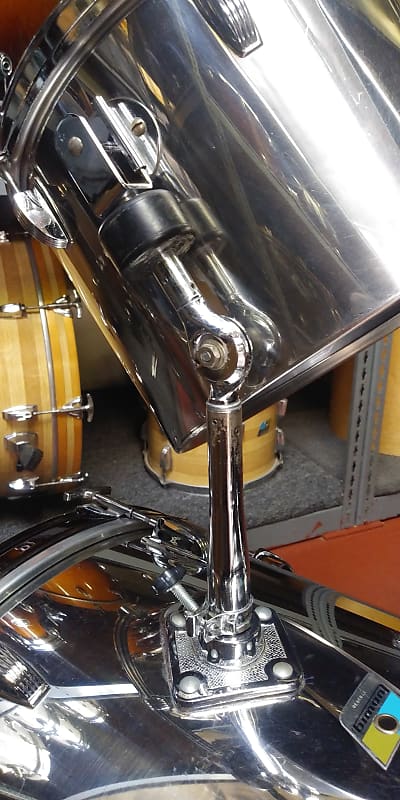 Ludwig Drums - Take a look at this vintage stainless steel drums (24,14,16)  from the_drum_trainer! Photo by:   #LudwigDrums #Vintage #StainlessSteel