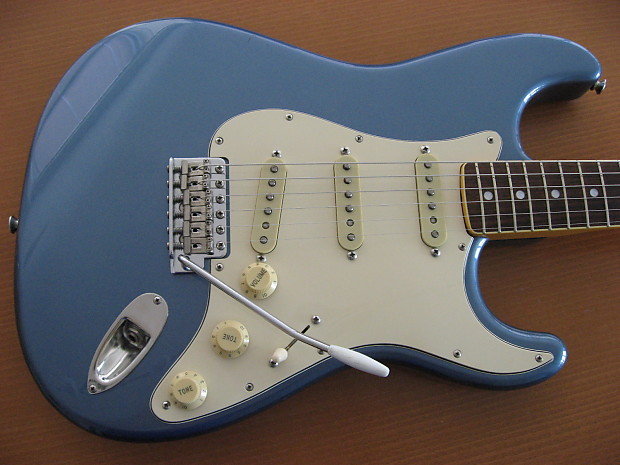 コンポーネントストラト Early'54 Sunburst/Maple neck VG-2240｜ビンテージフェンダー