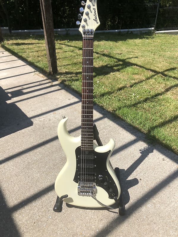 Aria Pro II Rs Knight-warrior 1985 White