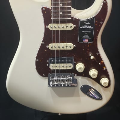 Fender American Professional II Stratocaster HSS with Rosewood Fretboard 2022 Olympic White image 2