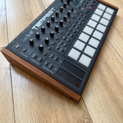 Dave Smith Instruments Tempest 6-Voice Drum Machine 2011 - 2018 - Black with Wood Sides