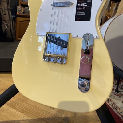 Fender American Performer Telecaster with Maple Fretboard Vintage White image 3
