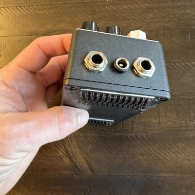 Magnetic Effects LONELY ROBOT RAT