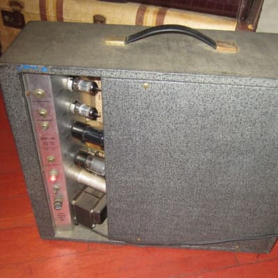 ~1964 Silvertone Model 1482 Combo Amp Grey image 4