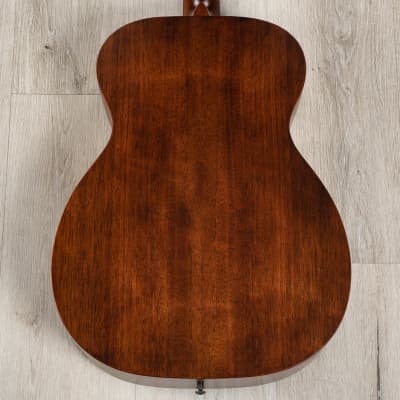 Martin 15 Series 00-15M Acoustic Guitar, Rosewood Fretboard, Mahogany Natural image 2