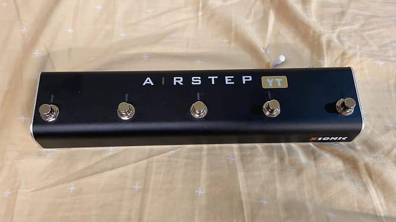 XSonic Airstep YT Edition - Wireless Footswitch for THR-II Desktop