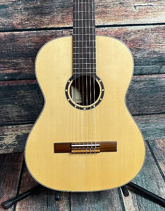 Ortega Left Handed R121 7 8 L 7 8 Size Nylon String Acoustic Guitar