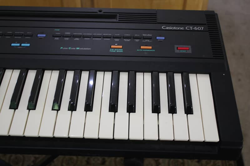 CASIO CT-607 電子キーボード Casiotone61鍵 スタンド付 - メルカリ
