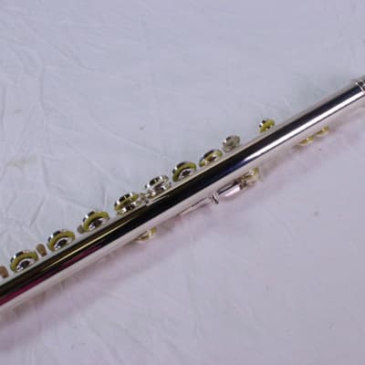 Yamaha Model YFL-362H Intermediate Flute Silver Head Offset G, B Foot MINT CONDITION image 6