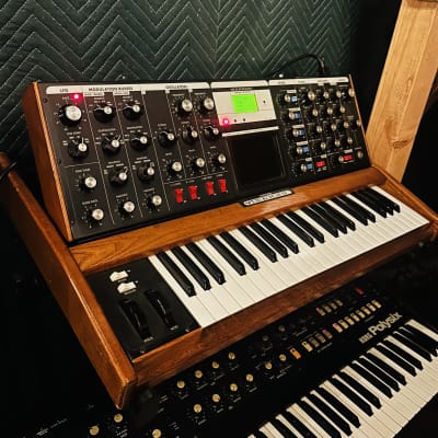 Moog Minimoog Voyager Performer Edition 44-Key Monophonic Synthesizer 2002 - 2015 - Traditional Wood Cabinet