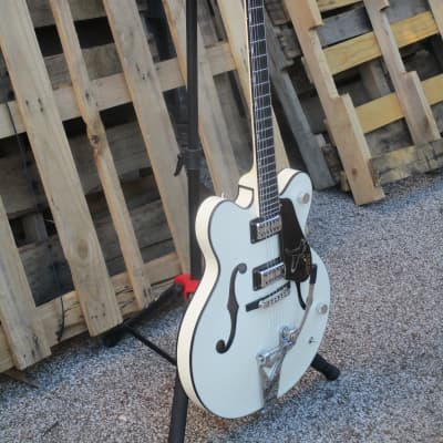 Gretsch G6636T-RF Richard Fortus Signature Falcon Center Block image 3