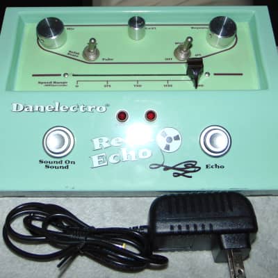 DANELECTRO REEL ECHO w/AC Adapter for sale