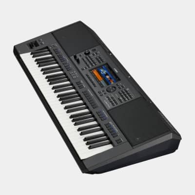 Yamaha PSRSX700 61 Key Mid Level Arranger Keyboard