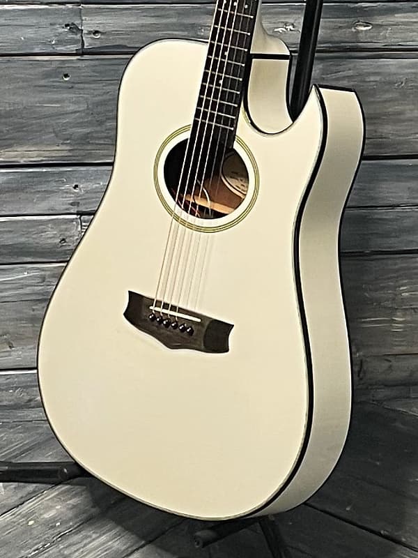 Used Vantage VS 40CE Thin Body Acoustic Electric Guitar with Gig Bag - White