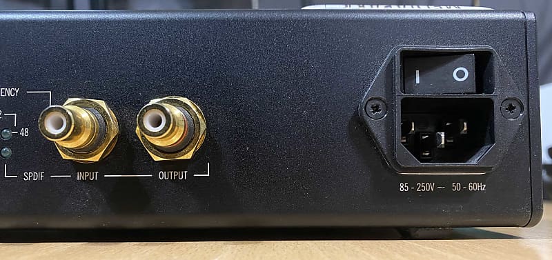 【希少】CEDAR ノイズサプレッサー DNS1000 背景ノイズを驚く効果で除去してくれるノイズサプレッサーCEDAR