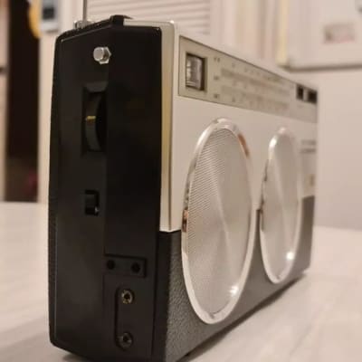 VINTAGE NATIONAL PANASONIC RADIO TRANSITOR/MADE IN JAPAN/1963 image 4