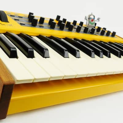 DSI Dave Smith Mopho Synthesizer Keyboard + Top Zustand + 1,5Jahre Garantie