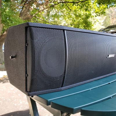 Bose RoomMatch Utility RMU208 Two-Way Dual-Woofer Bose RoomMatch Utility RMU208 Two-Way Dual-Woofer