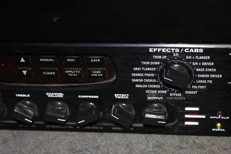 Line 6 Bass POD Pro Rackmount Multi-Effect and Amp Modeler