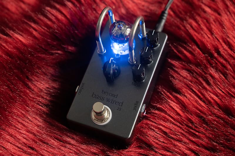 Beyond Beyond Tube Preamp Bass Wired 2S Blue LED【横浜店】