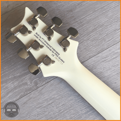 Paul Reed Smith SE Santana Special Antique White – P90s – Ltd. Ed