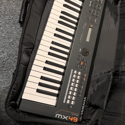 Yamaha MX49 Synthesizer in excellent condition with gig bag